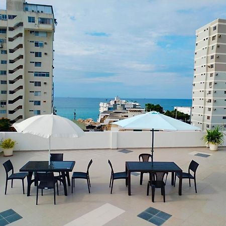 Alojate A Una Calle De La Playa Y Malecon Salinas  Exterior photo